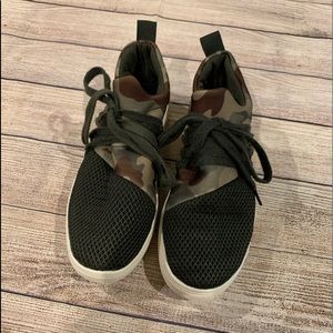 Camouflage Tennis Shoes